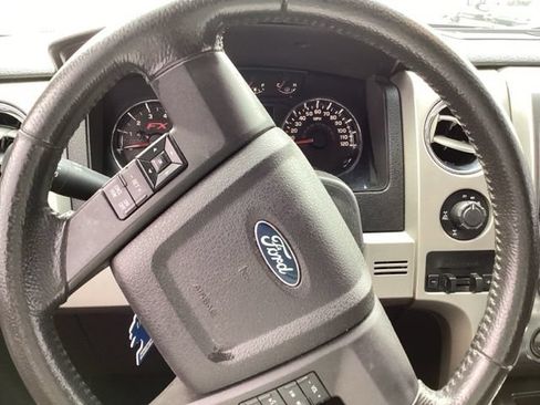 Used 2014 Ford F150 FX4 w/ Equipment Group 402A Luxury AWD/4WD image 29