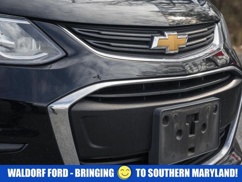 Used 2018 Chevrolet Sonic LT w/ Convenience Package image 9