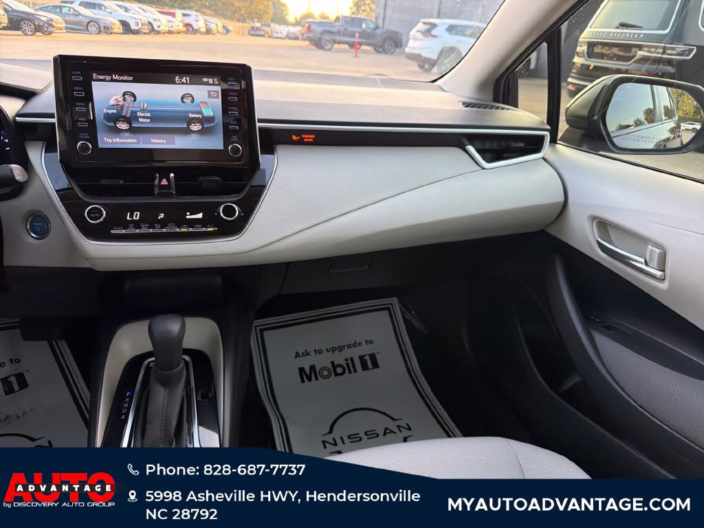 Used 2020 Toyota Corolla LE FWD image 29