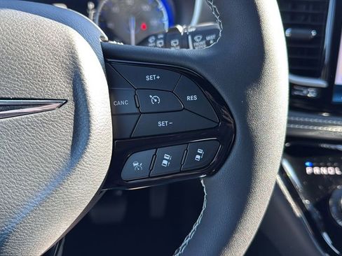 New 2026 Chrysler Pacifica Select image 36