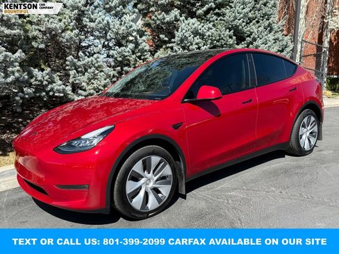 Used 2023 Tesla Model Y Long Range image 1
