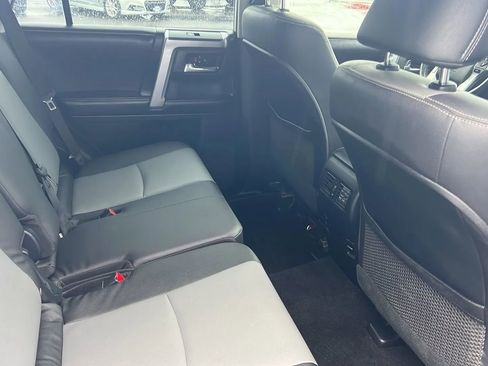 Used 2018 Toyota 4Runner SR5 Premium AWD/4WD image 6