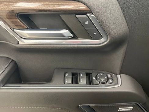 Used 2022 Chevrolet Silverado 1500 RST w/ Convenience Package II image 11