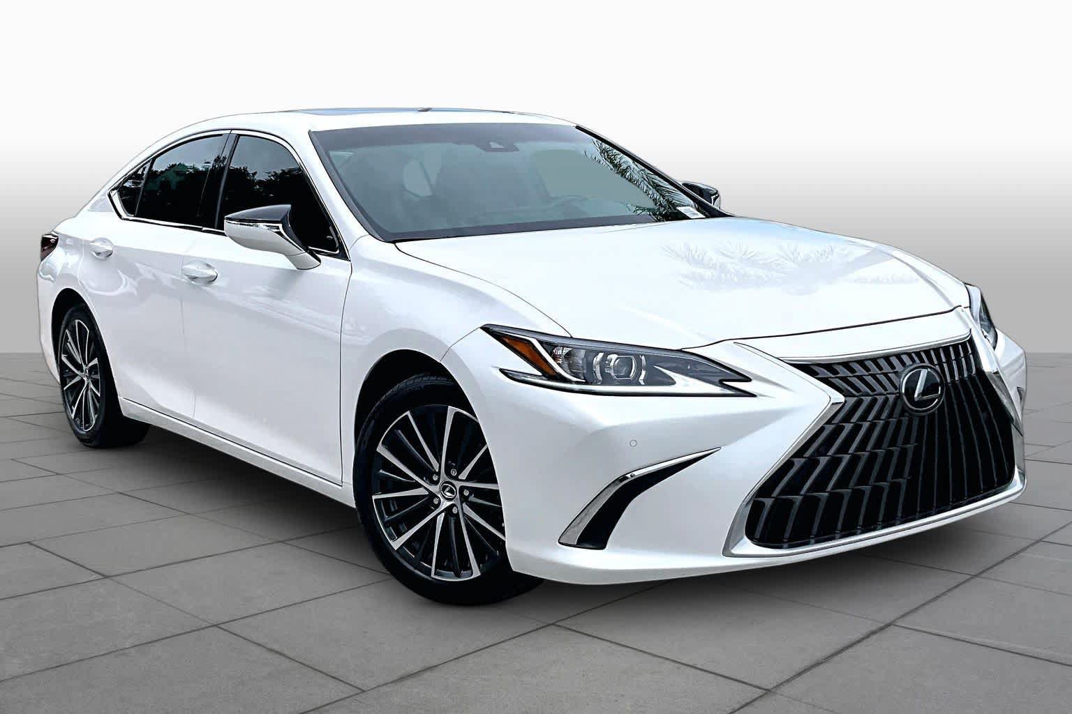Used 2025 Lexus ES 350 w/ Premium Package FWD image 3
