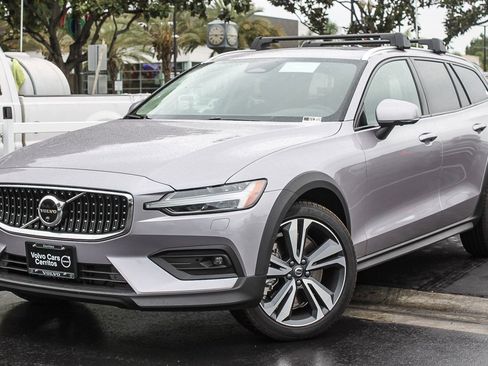 New 2026 Volvo V60 B5 Cross Country Plus w/ Climate Package image 1