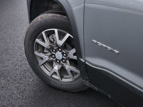 Used 2023 GMC Acadia SLE w/ LPO, Floor Liner Package image 18