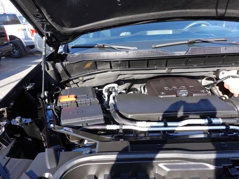 Used 2023 Chevrolet Silverado 1500 Custom image 50