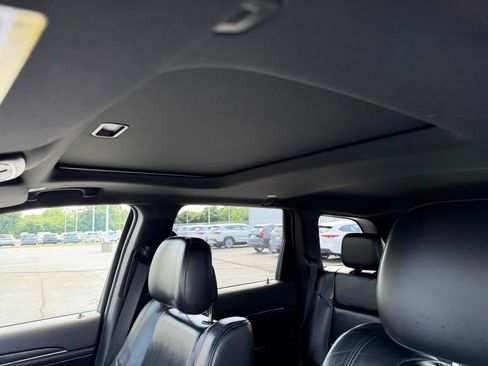 Used 2018 Jeep Grand Cherokee Limited AWD/4WD image 25