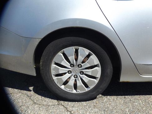 Used 2010 Honda Accord LX image 19