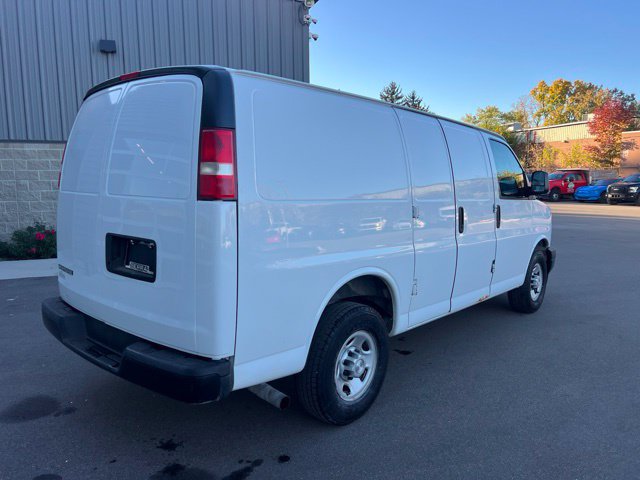 Used 2017 Chevrolet Express 2500 RWD image 5