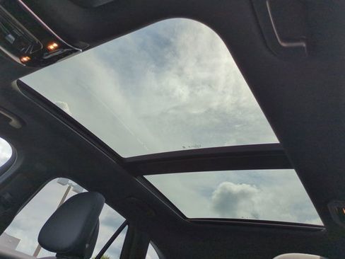 Used 2026 Mercedes-Benz GLC 300 image 20