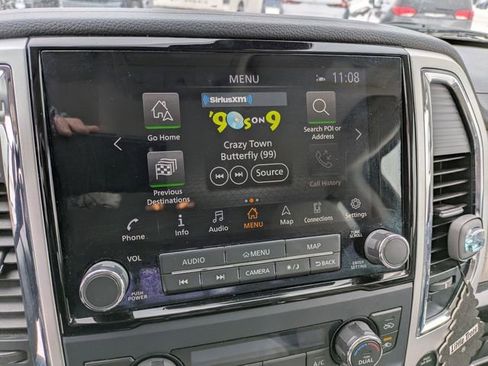 Used 2021 Nissan Titan SV w/ SV Convenience Package image 13