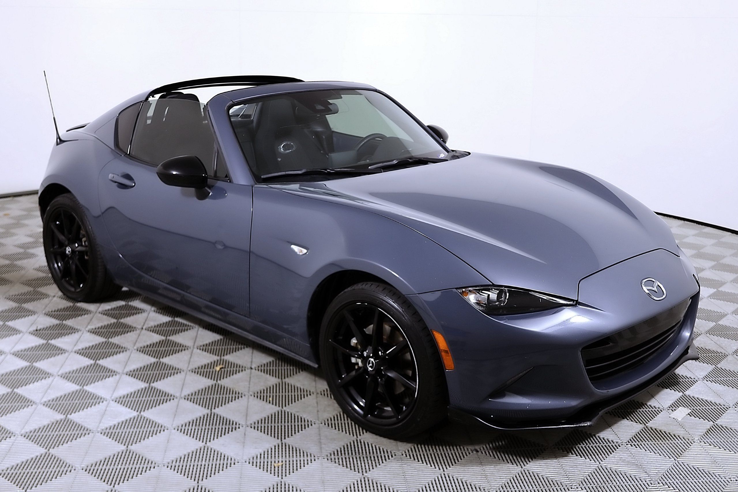 Used 2021 MAZDA MX-5 Miata RF Club RWD image 7