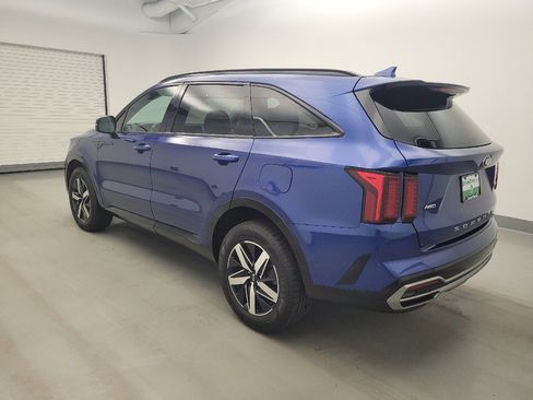 Used 2021 Kia Sorento EX w/ Panoramic Sunroof Package AWD/4WD image 3