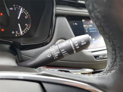 Used 2017 Cadillac XT5 Luxury w/ Driver Awareness Package image 12