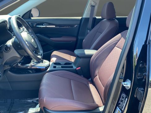 Certified 2022 Kia Seltos SX w/ Sunroof Package AWD/4WD image 10