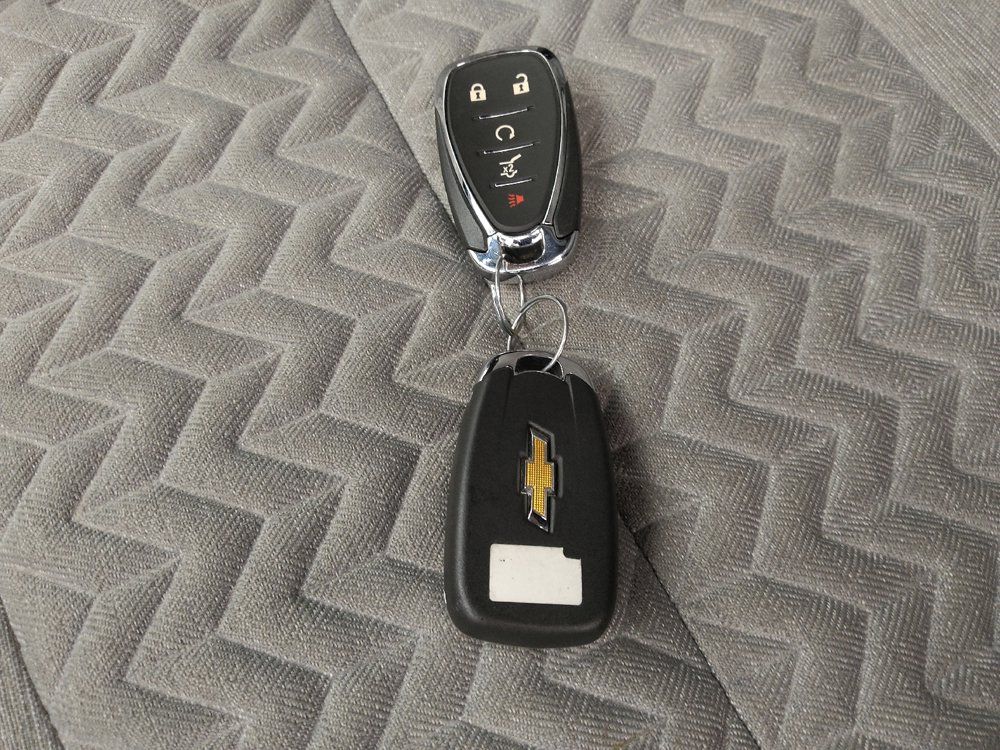 Used 2023 Chevrolet Equinox LT w/ Driver Convenience Package AWD/4WD image 32