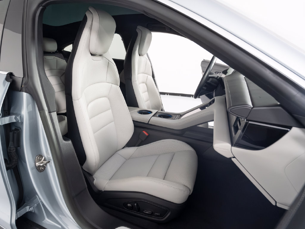 Certified 2023 Porsche Taycan 4S AWD/4WD image 41