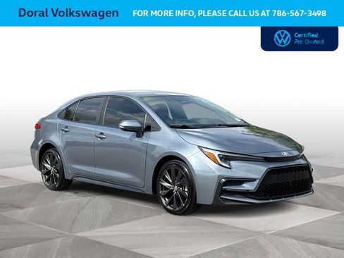 Used 2024 Toyota Corolla SE FWD image 2