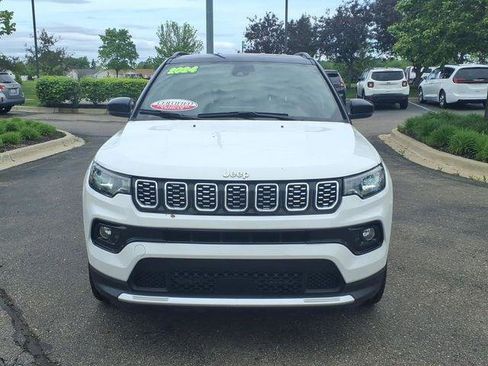 Certified 2024 Jeep Compass Limited AWD/4WD image 2