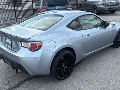 Used 2016 Subaru BRZ Limited w/ Popular Package #3 image 8