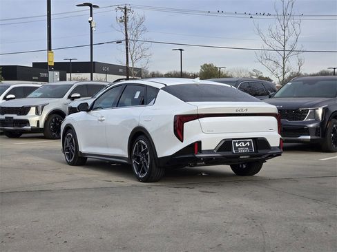 New 2025 Kia K4 GT-Line image 6