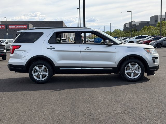 Used 2018 Ford Explorer XLT w/ Equipment Group 201A FWD image 9