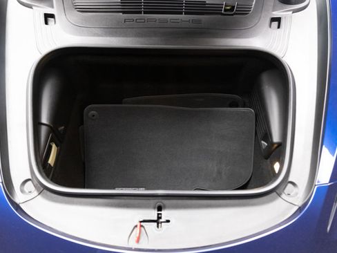 Used 2025 Porsche 718 Cayman image 94
