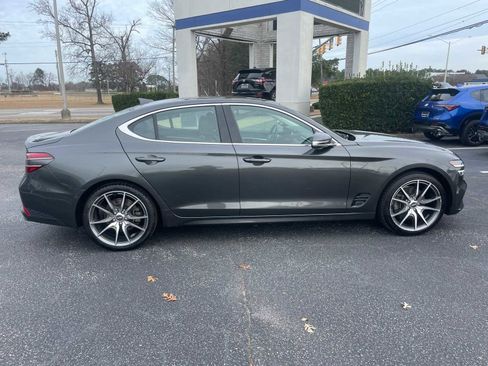 Used 2023 Genesis G70 2.0T image 6