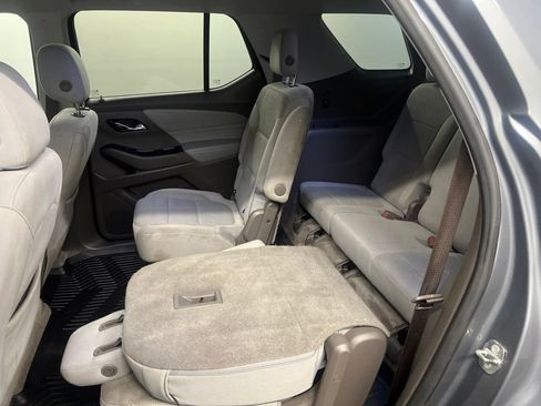 Used 2018 Chevrolet Traverse LT FWD image 28