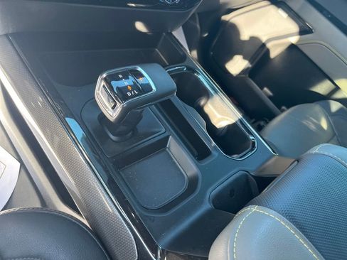 Used 2024 Chevrolet Silverado 1500 ZR2 image 16