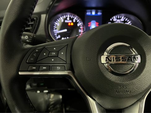 Used 2022 Nissan Rogue Sport SL AWD/4WD image 17