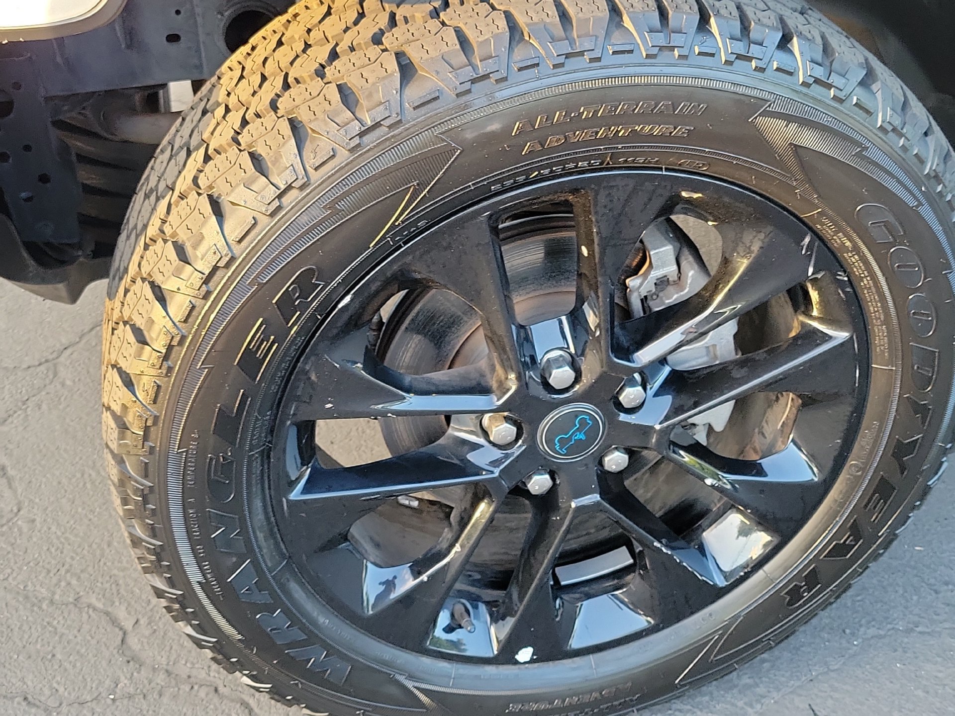 Certified 2024 Jeep Wrangler Unlimited Sahara AWD/4WD image 5