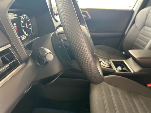 New 2025 Mitsubishi Outlander SE image 37