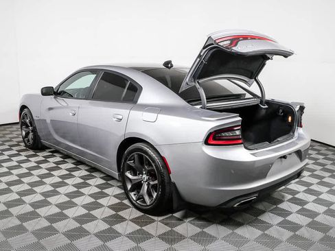 Used 2018 Dodge Charger R/T w/ Plus Group image 33