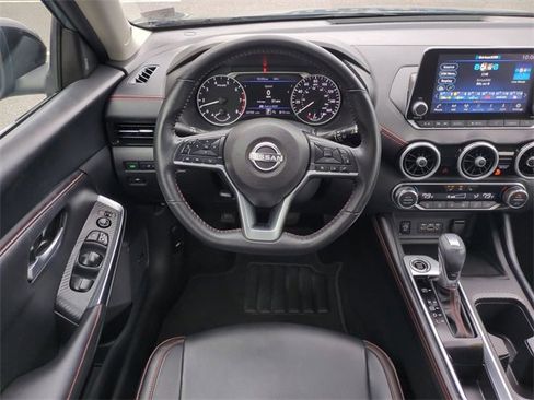 Used 2024 Nissan Sentra SR w/ SR Premium Package image 15