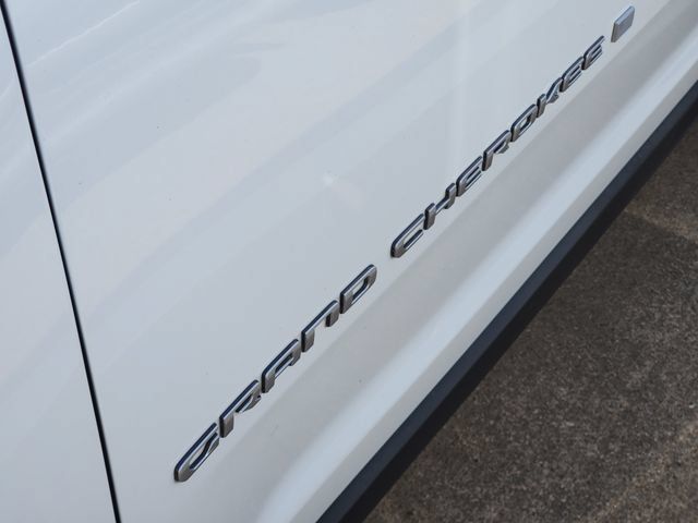 Used 2025 Jeep Grand Cherokee Laredo X w/ Luxury Tech Group I RWD image 10