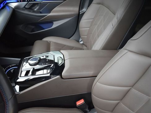 Used 2024 BMW i5 M60 image 17