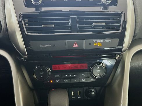 Used 2024 Mitsubishi Eclipse Cross SE image 24