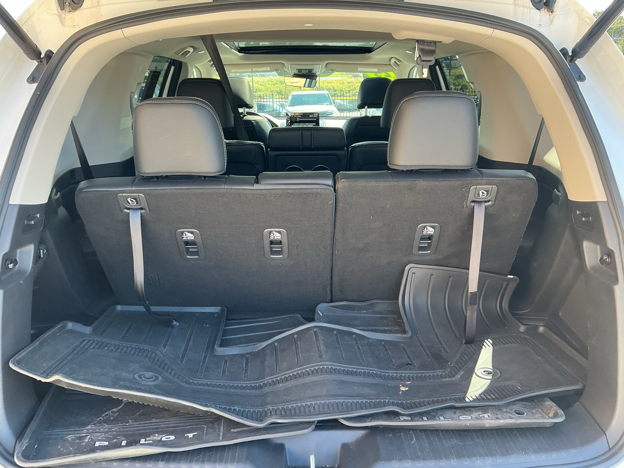 Used 2023 Honda Pilot Elite image 6