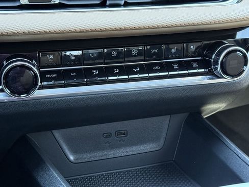 New 2026 Chevrolet Equinox ACTIV w/ Convenience Package III image 16