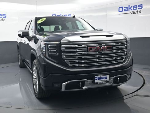 Used 2023 GMC Sierra 1500 Denali w/ Denali Reserve Package AWD/4WD image 3