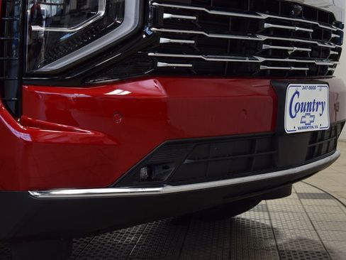 New 2025 Chevrolet Suburban Premier image 13