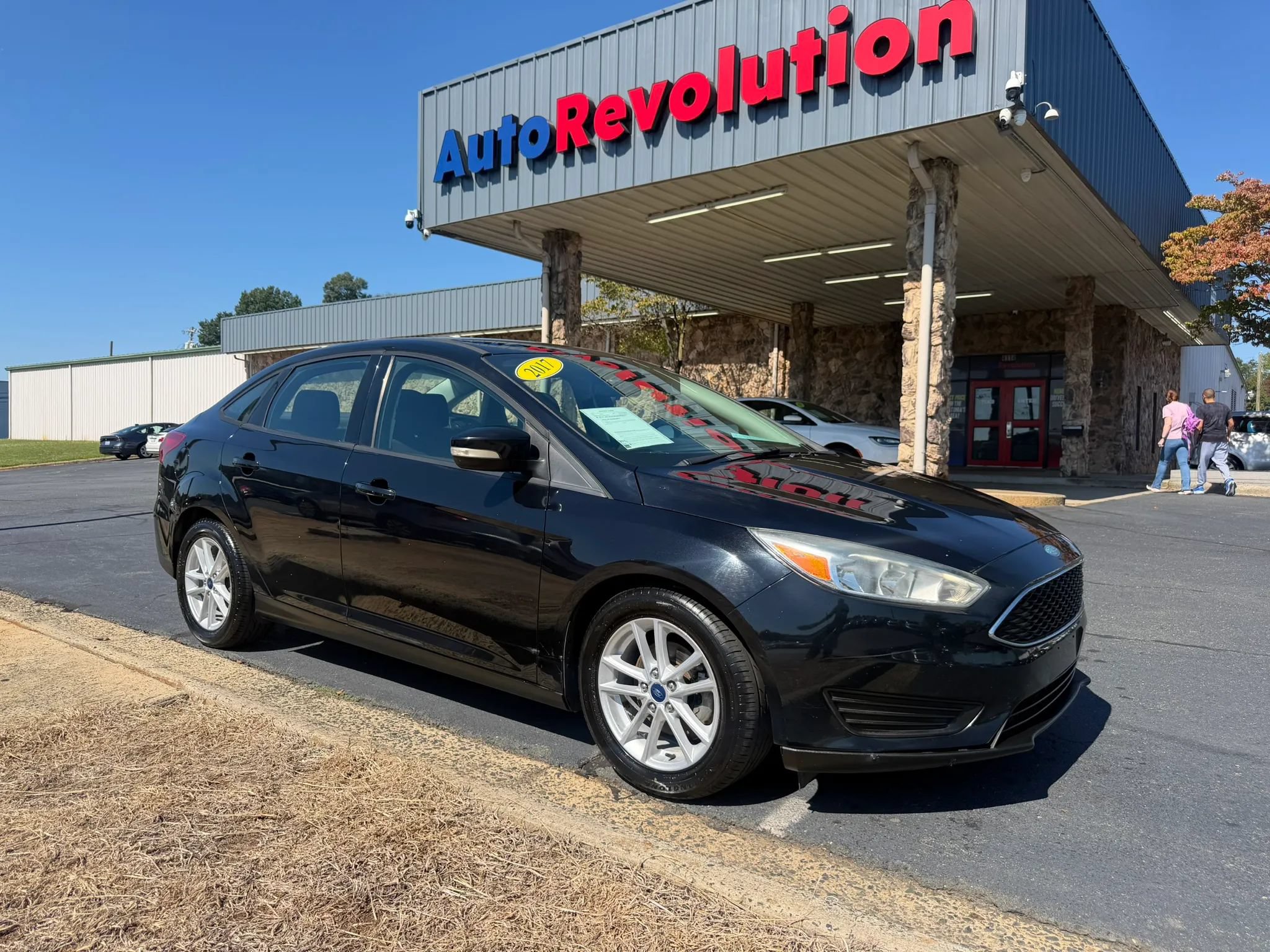 Used 2017 Ford Focus SE FWD image 1