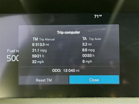 Certified 2025 Volvo XC90 B6 Plus w/ Protection Package Premier image 12