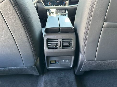 New 2025 Nissan Rogue SL w/ Tech Package image 21