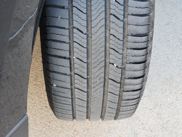 Used 2021 Chevrolet Equinox Premier FWD image 18