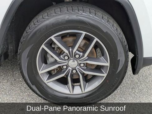 Used 2018 Jeep Grand Cherokee Limited w/ Luxury Group II image 11