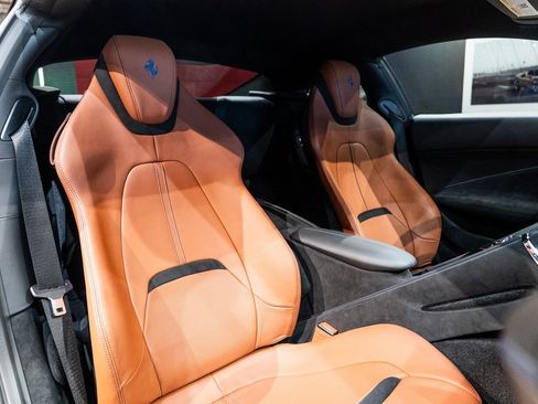 Certified 2022 Ferrari Roma image 38