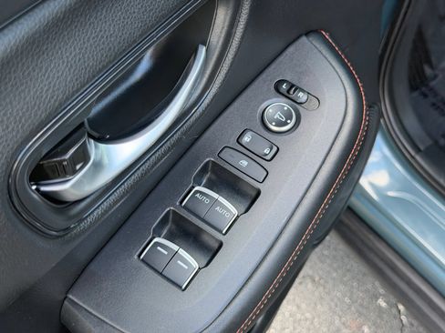 Used 2025 Honda HR-V Sport image 13